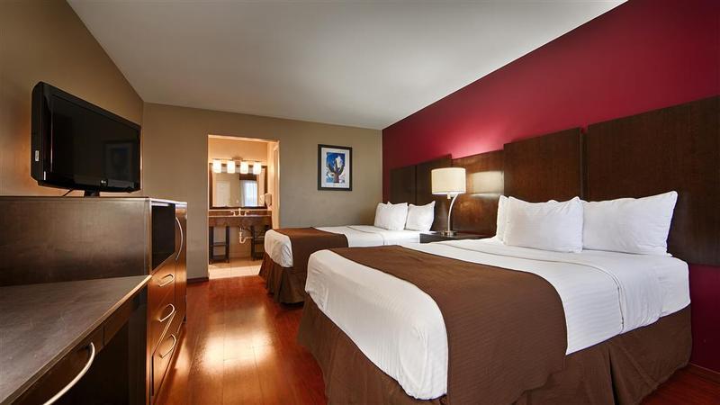 Quality Inn & Suites Phoenix Nw - Sun City Youngtown Eksteriør billede