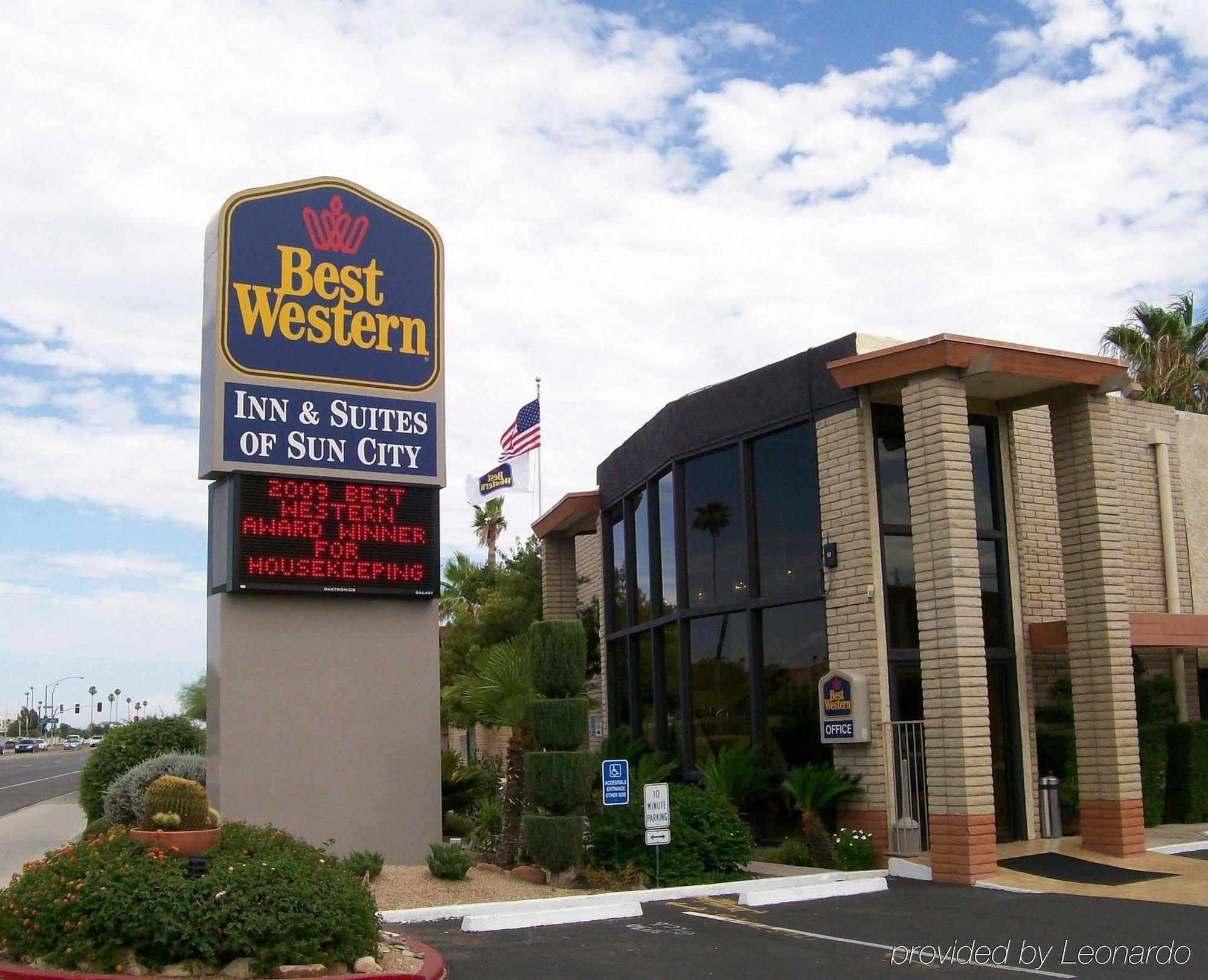 Quality Inn & Suites Phoenix Nw - Sun City Youngtown Eksteriør billede