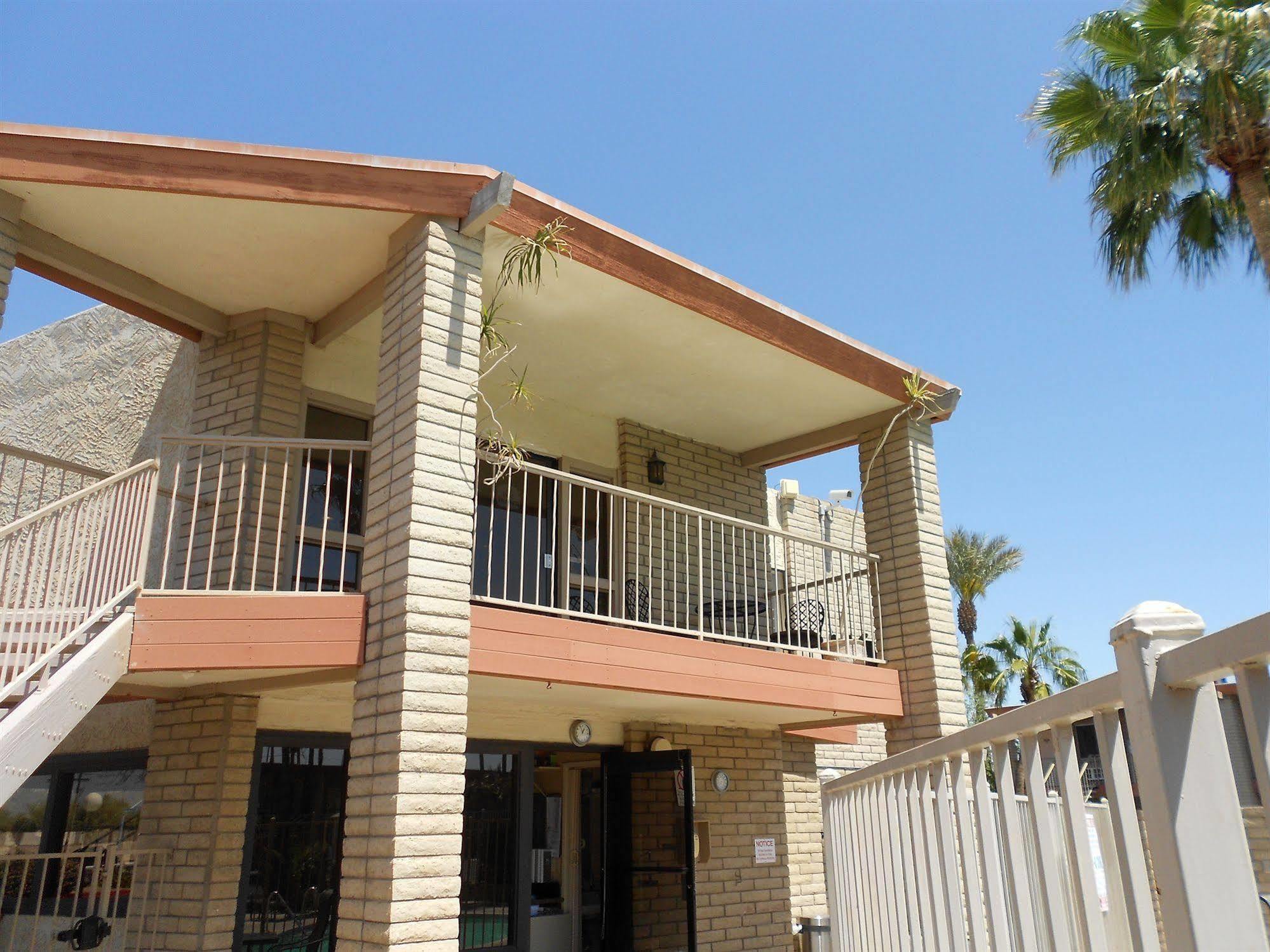 Quality Inn & Suites Phoenix Nw - Sun City Youngtown Eksteriør billede