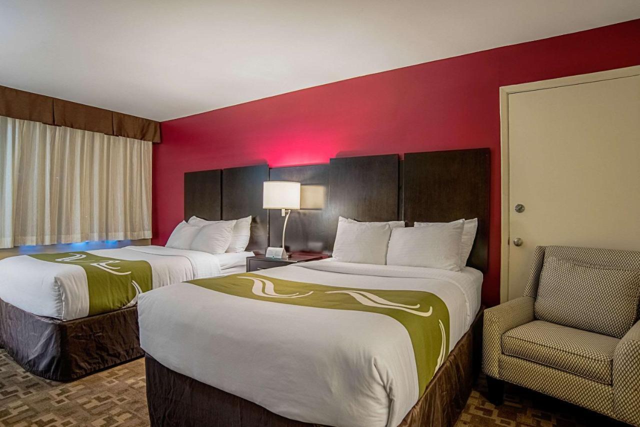 Quality Inn & Suites Phoenix Nw - Sun City Youngtown Eksteriør billede